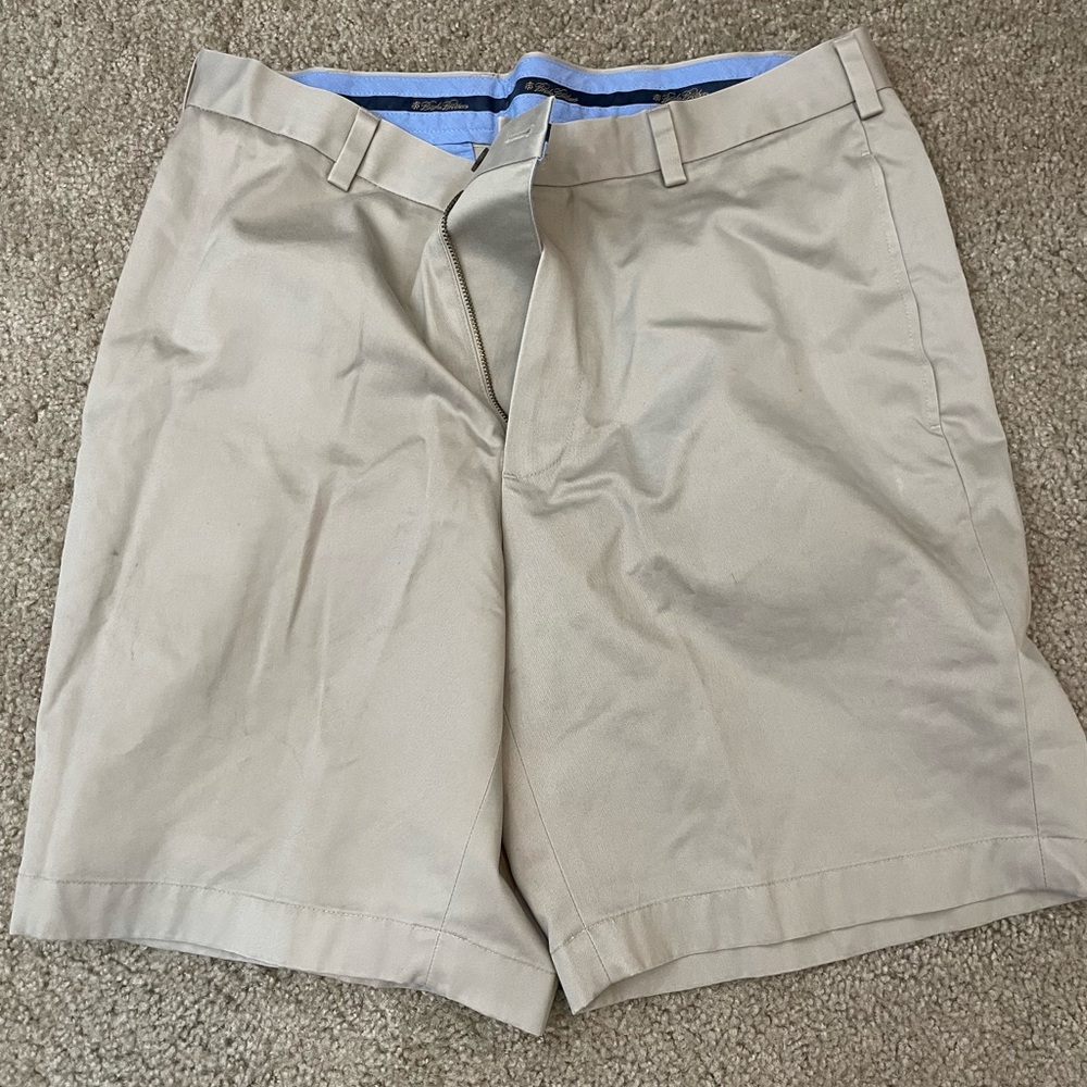 Brooks Brothers Men’s 34 Khaki Shorts